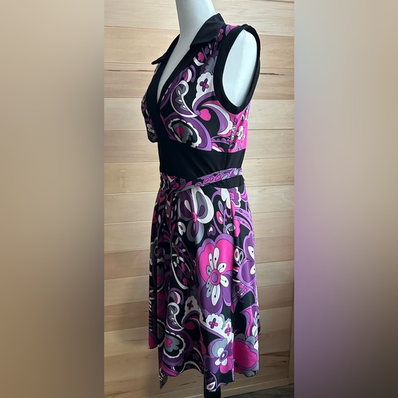 Jessica, size 10, short sleeve, floral, dress with belt, stretch, multicolour - Picture 4 of 9